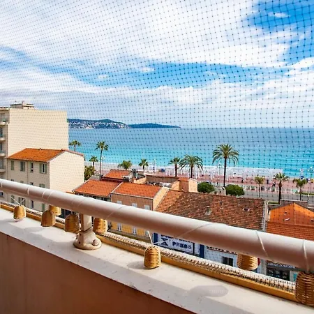 Apartamento Modern 2-bedroom Sea View, Air Conditioning, Balcony