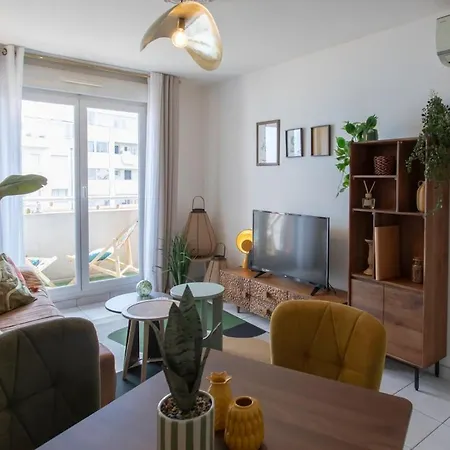 Modern 2-bedroom Sea View, Air Conditioning, Balcony Apartamento Nice